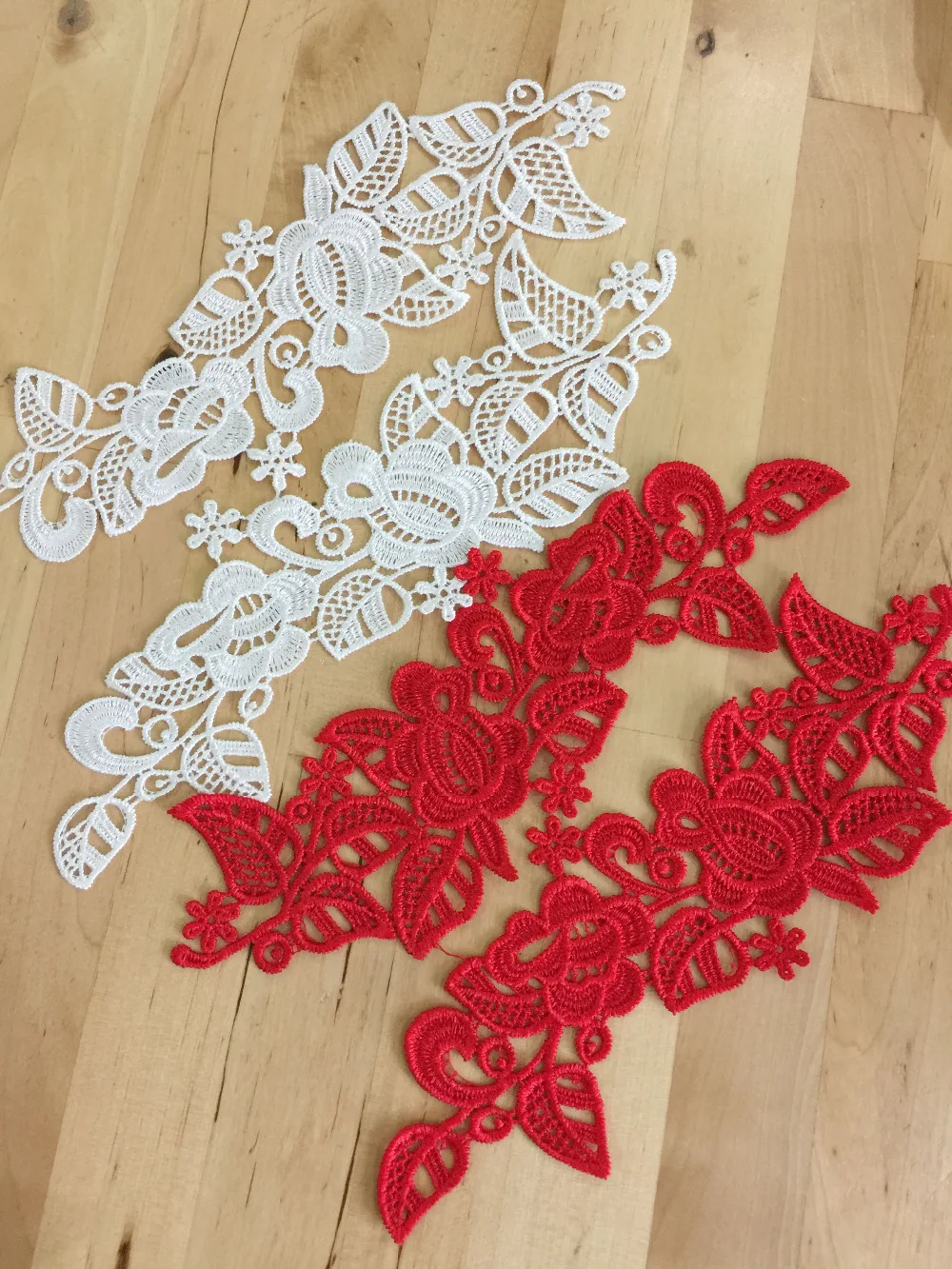 20pcs/lot 7x24cm width ivory/red fabric embroidered lace appliques