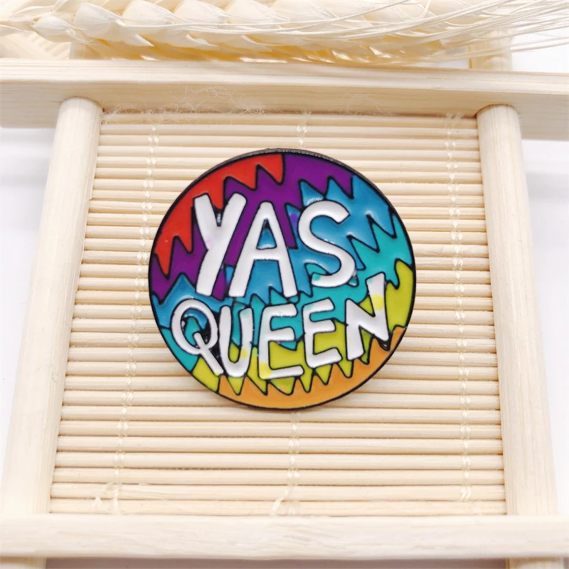 Креативная мультяшная круглая эмалированная брошь YAS QUEEN цветной значок из