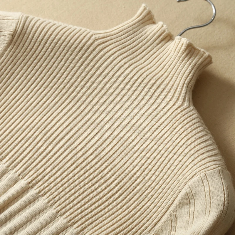 Autumn and winter new neutral simple cashmere sweater high collar vertical strip design ladies sweater large size warm top Autumn and winter new neutral simple cashmere sweater high collar vertical strip design ladies sweater large size warm top