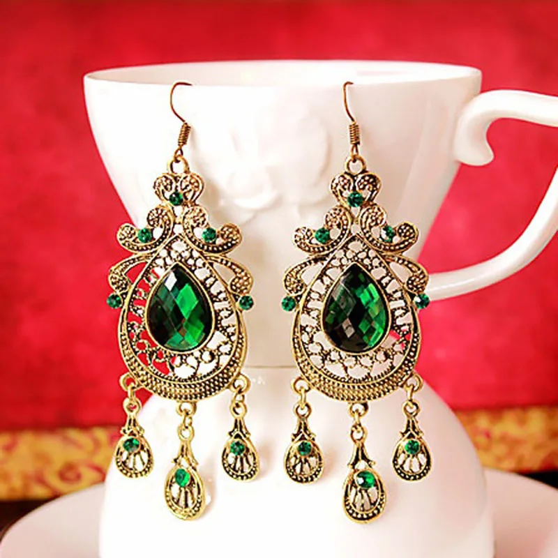 

JEPHNE Antique Bronze Green Rhinestone Hollow Tassel Peacock Shape Dangle Long Earrings Vintage Boho Women Rhinestone Earrings