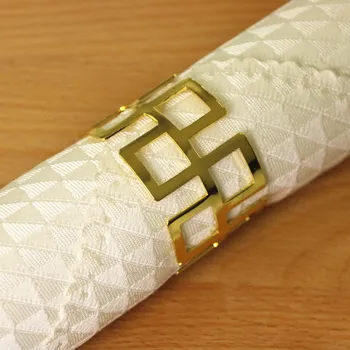 

10PCS metal gold / silver Great Wall pattern napkin buckle napkin ring wedding table soft decoration ornaments mouth cloth ring