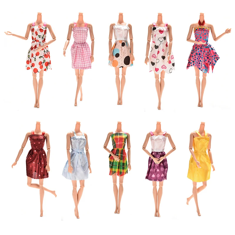 

10pcs Handmade Mini Doll Dress for Dolls Mixed Styles Christmas Accessories Fashion Fitness Party Slim Dresses Clothing