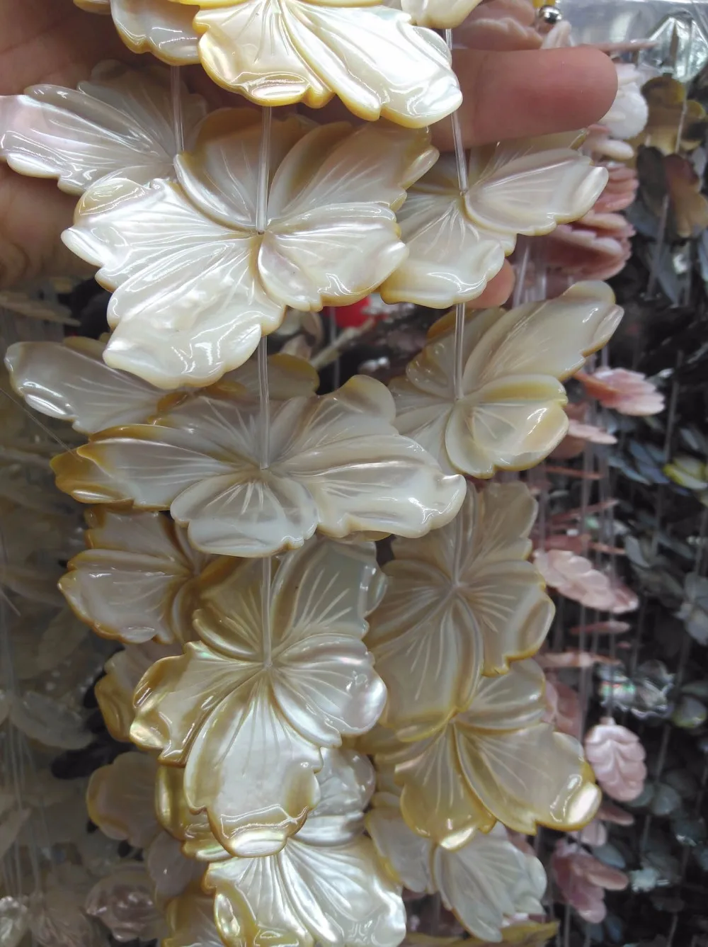 

10pcs Large 40-60mm Natural White MOP Hand Carved Shell Flower petal Mother of Pearl beads pendant
