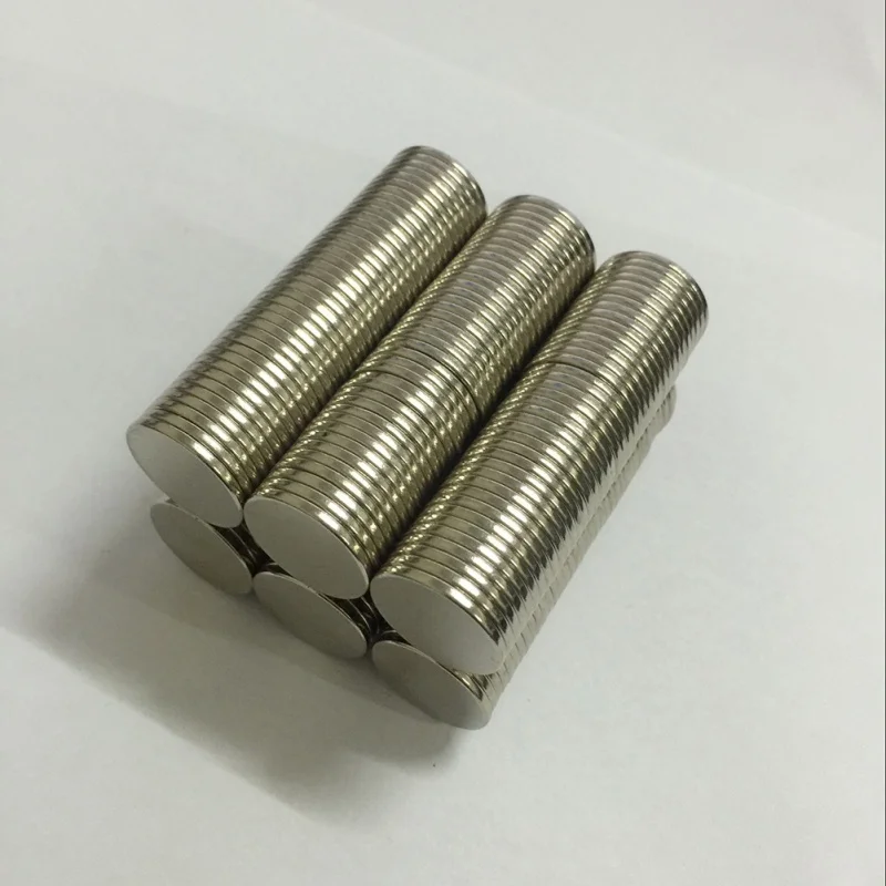 

20pcs D20*2mm Mini Round Disc Magnets Rare Earth Magnet Super Strong Magnetic Neodymium Magnets