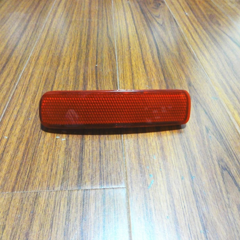 1 Pcs Right Side Reflector Lamp Tail Rear Bumper Reflector Light for