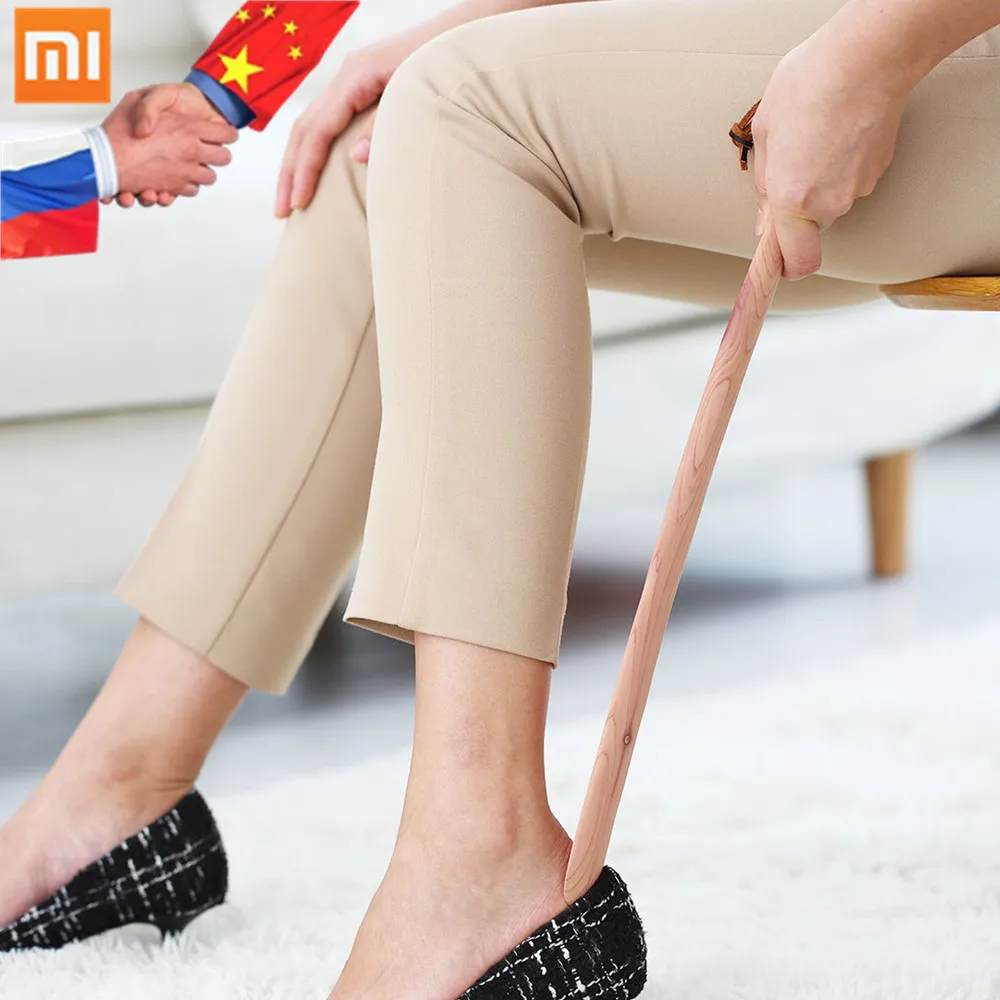 

Original Xiaomi Mijia ShoeHorn Durable Natural Wooden Easy Handle Shoe Horn Lifter Tool Home craft Shoe Handle Hangable Shoehorn