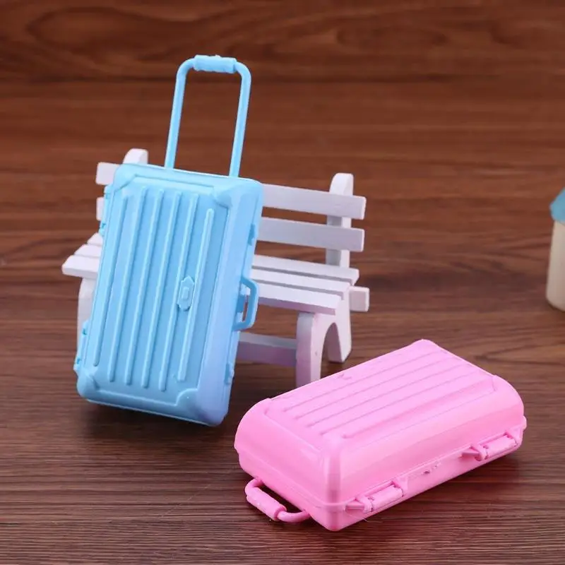 

1pc Plastic Doll Accessory Toy Mini Air Hostess Suitcase Replica Rolling Suitcase Toy Doll Playing House Toys Articles