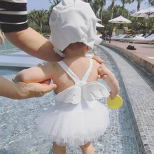 Swinsuit для маленьких девочек; коллекция года; сезон лето; модная новинка; банные костюмы с крыльями ангела для девочек; банные костюмы+ шапки; одежда для детей; От 6 месяцев до 3 лет