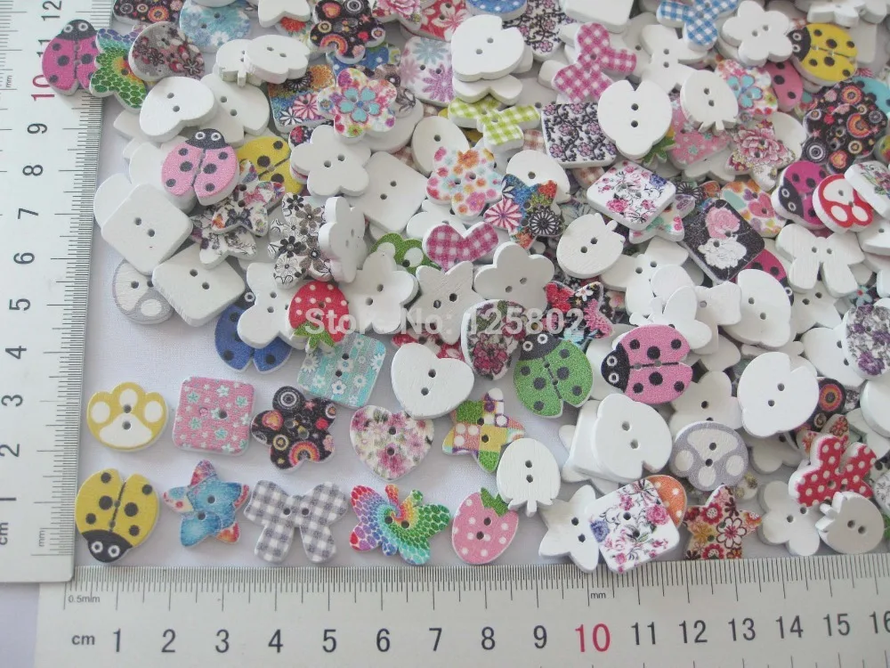 

100Pcs Randomly Cute Mixed Painted Design Wooden Sewing Buttons 2 Holes Clothing Accessory W0070