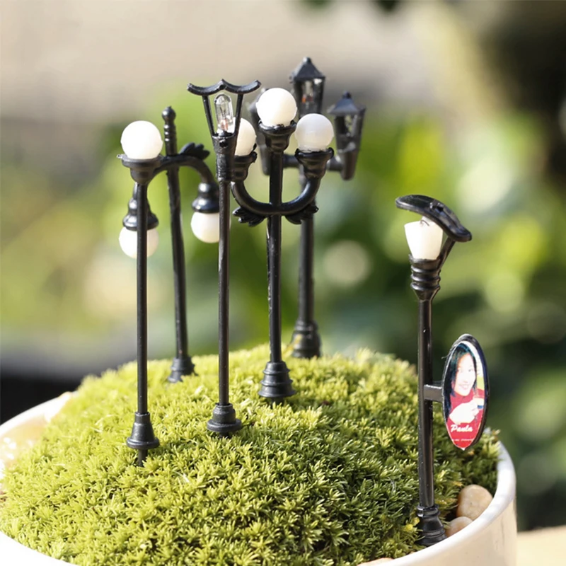 

Small Garden Light For DIY Doll House and Mininature Decoration