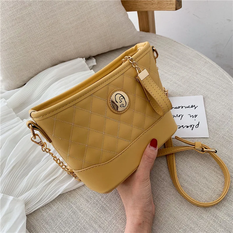 

Casual Lattice Chain Shoulder Bag Women's Designer Luxury Bucket Bag Quality Soft PU Leather Crossbody Bag Simple Style Handbag