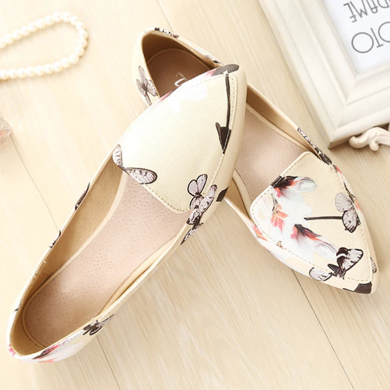 Shoes-woman-genuine-leather-loafers-ethnic-pointed-toe-causal-shoes-breathable-sewing-totem-flower-slip-on (3)