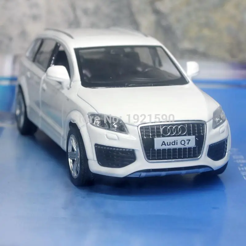 UNI 1/36 масштаб оттягивающийся автомобиль игрушки Германия Audi Q7 SUV литая модель металлическая модель автомобиля игрушка для коллекции/подарка/детей