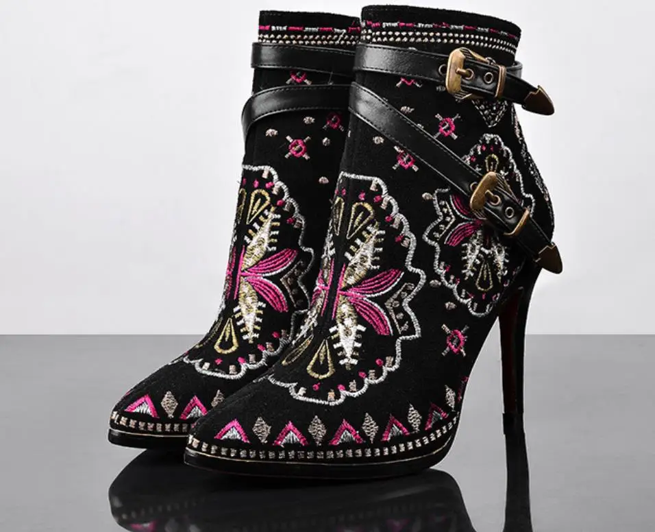 

National style autumn winter new fine height and embroidery flowers belt buckle cattle flip skin tip women boots women boots.