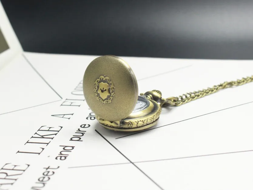 Лидер продаж щит кварцевые бронзовые размеры часы Подарки для детей кулон цепочки и ожерелья карманные часы подарок