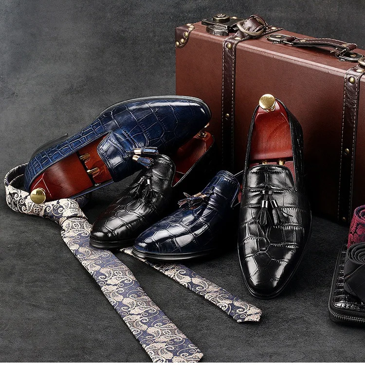 Темно-синяя модная мужская повседневная обувь с бахромой; лоферы из натуральной кожи, визуально увеличивающие рост; Мужская Свадебная обувь с острым носком; GD94