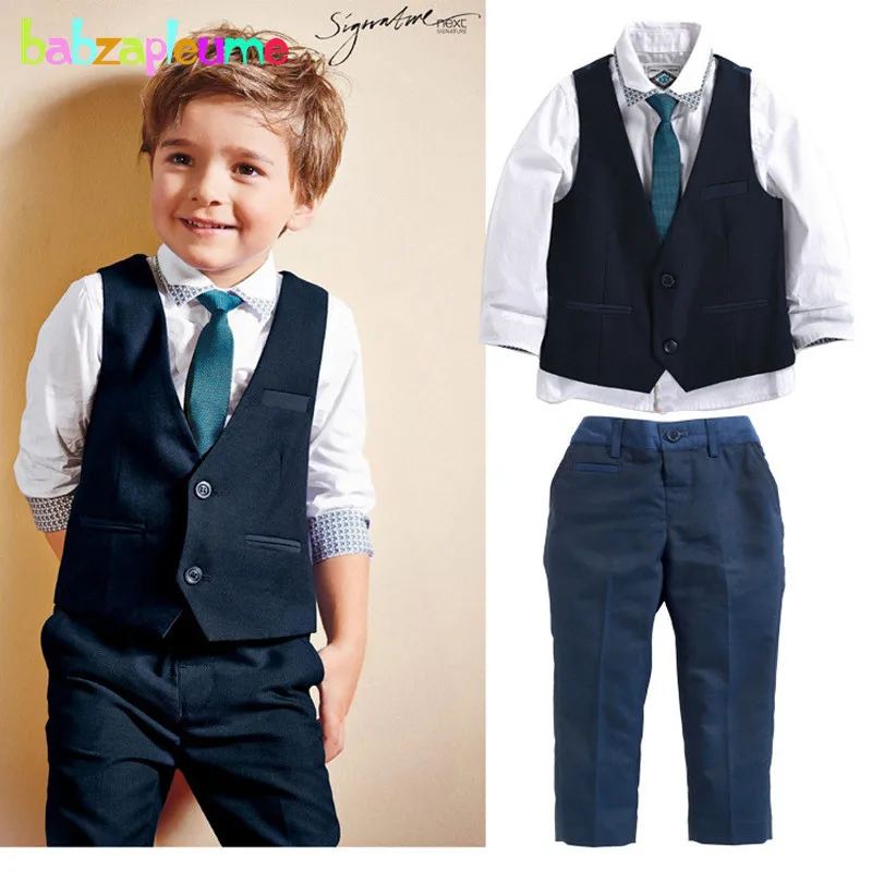 It's free shipping made easy Free shipping on baby boy clothes at bestkapper.tk Shop bodysuits, footies, rompers, coats & more clothing for baby boys. Free shipping & returns.