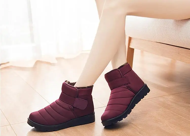 Женские зимние ботинки высокого качества; теплые зимние ботинки; botas mujer; женские ботильоны на меху; водонепроницаемые ботинки на платформе размера плюс 46