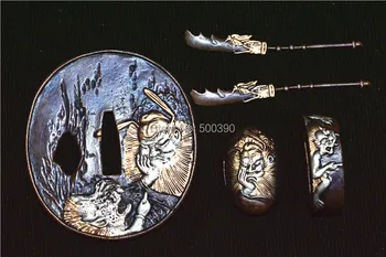 

A Set Top Quality Japanese Samurai Sword Fitting Katana Tsuba Zhongkui Theme Guard Sword Accessories