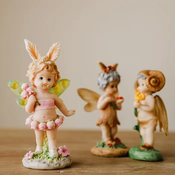 

2019 new Lovely Resin Craft Figurines Christmas Gifts for Women Angel Resin Dolls Desk Accessory Home Decor