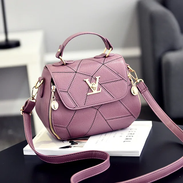 2017-Fashion-Woman-Geometry-Small-V-Style-Saddle-Luxury-Handbags-Crossbody-For-Women-Famous-Brands-Messenger.jpg_640x640 (2)