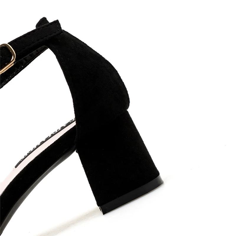 2019 Women Summer 5cm Low High Heels Classic Chunky Sandals Female Sweet Casual Block Heels Sandals Lady Buckle Black Cute Shoes