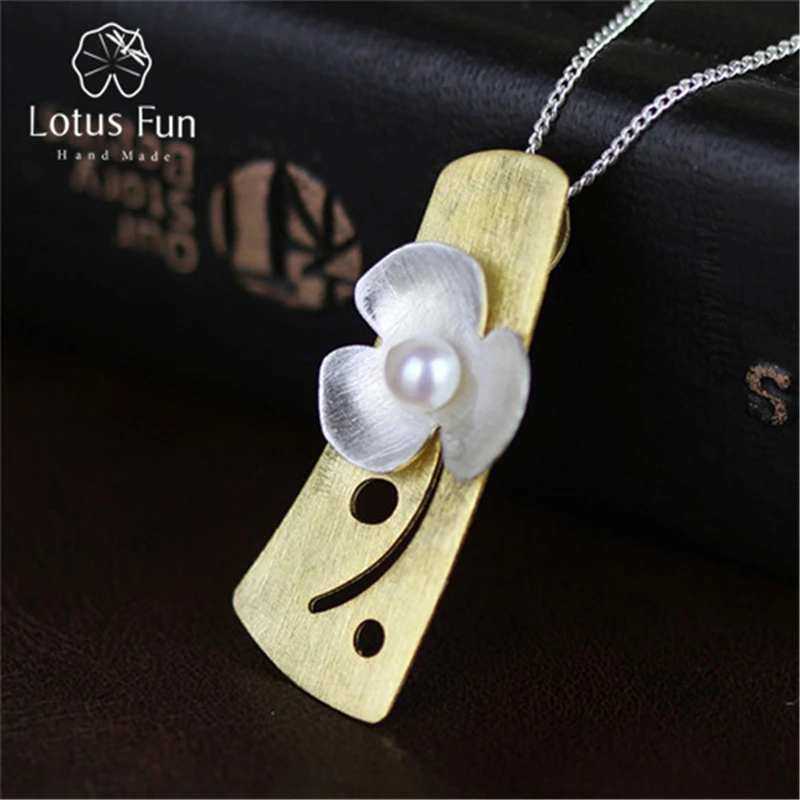 

Lotus Fun Real 925 Sterling Silver Natural Pearl Handmade Fine Jewelry Fresh Clover Flower Pendant without Necklace for Women