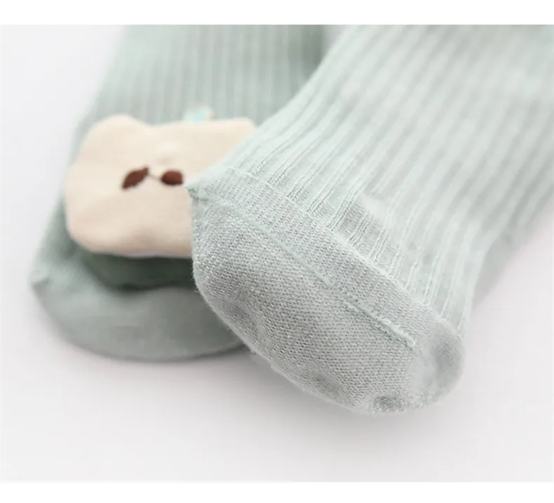 10589287716_1927289116