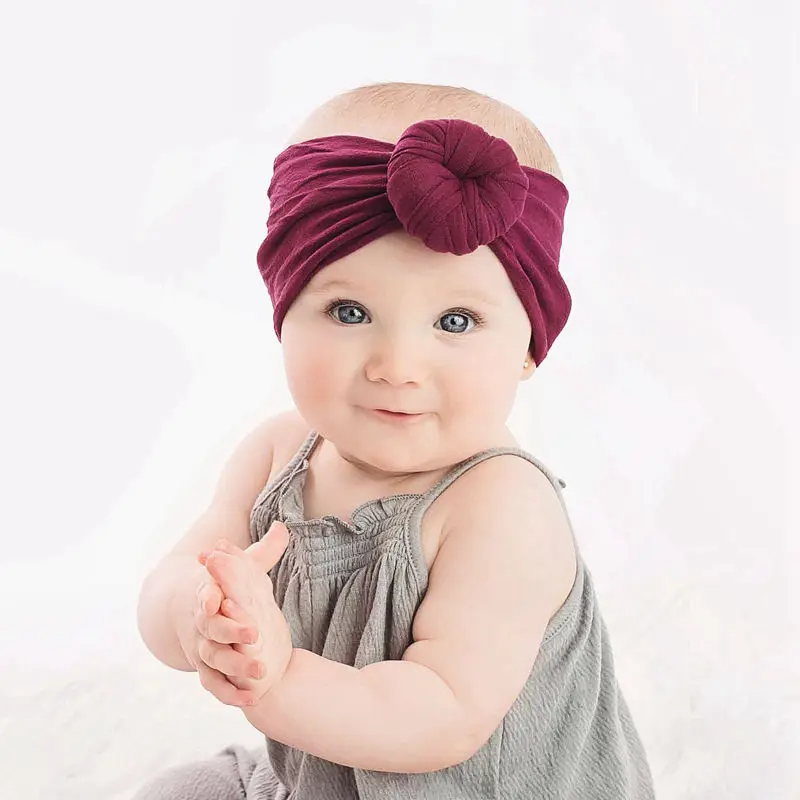 Модные эластичные нейлоновые повязки на голову с пончиком для малышей; цветные тюрбан для новорожденных; Детский головной убор; аксессуары для волос для младенцев; HB256S