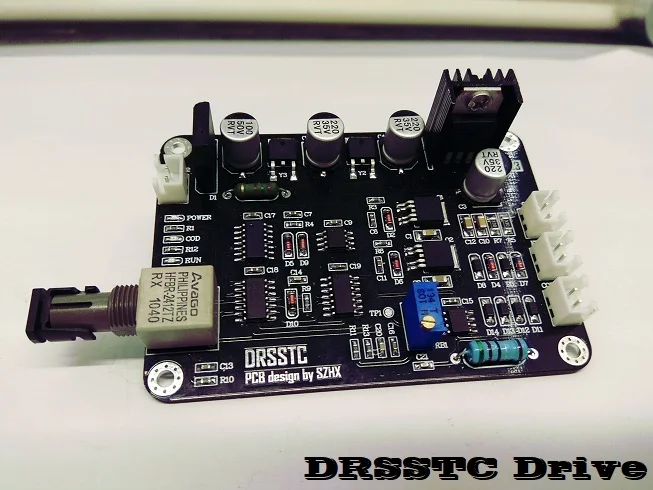 

DRSSTC finished drive plate dual resonant Tesla coil series resonant inverter artificial lightning