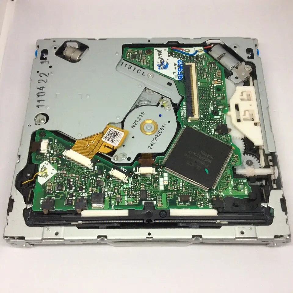 Автомобильный навигационный GPS навигатор Fujitsu Ten DV 05 09E автомобильный механизм для
