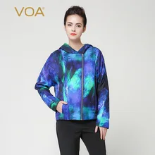 Voa Роскошные Шелковый коротким парка с капюшоном для Для женщин синий и голубой прямые Застёжки-молнии хлопка-проложенный одежды весна утолщение пальто m7253