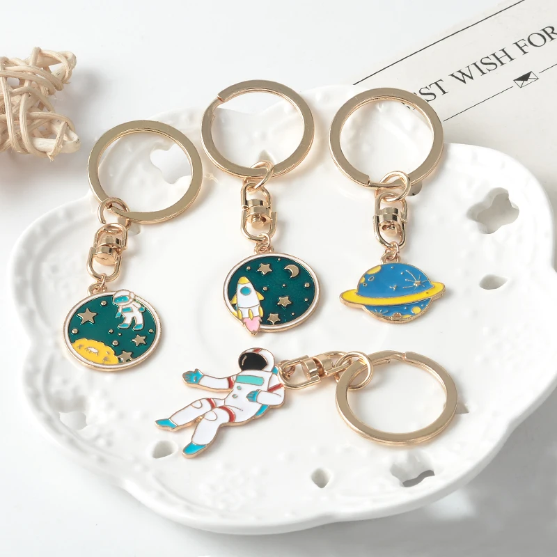 

Space Enamel phantasy keychain Starry sky Beautiful Planet astronaut keyring Adventure key jewelry achieve your aerospace dream