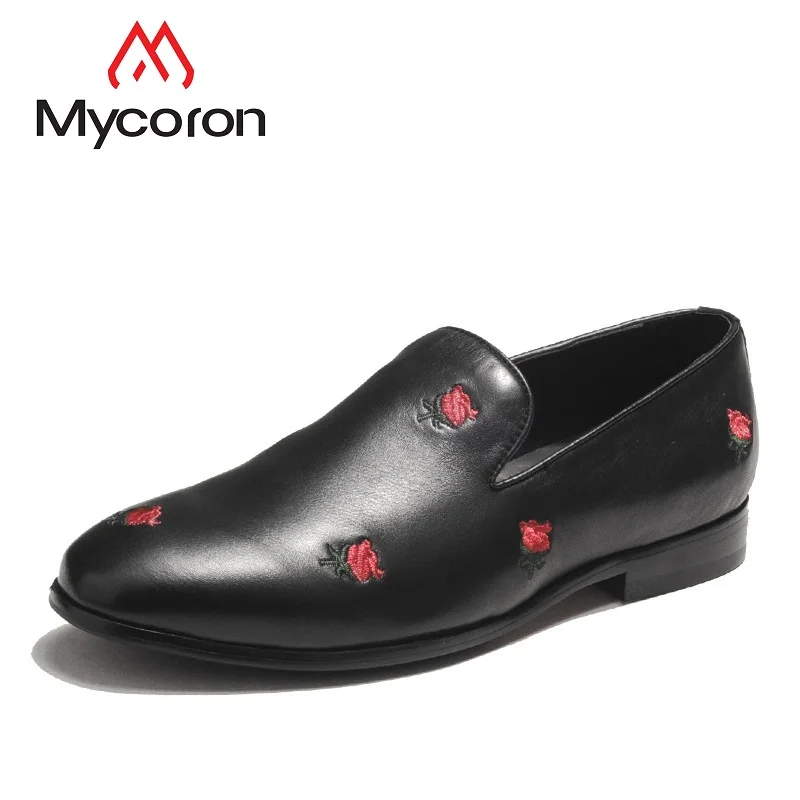 

MYCORON Spring Men Boots Casual Moccasins Men Shoes Brand Designer Breathable Slip-On Leather Male Shoes Sapato Masculino