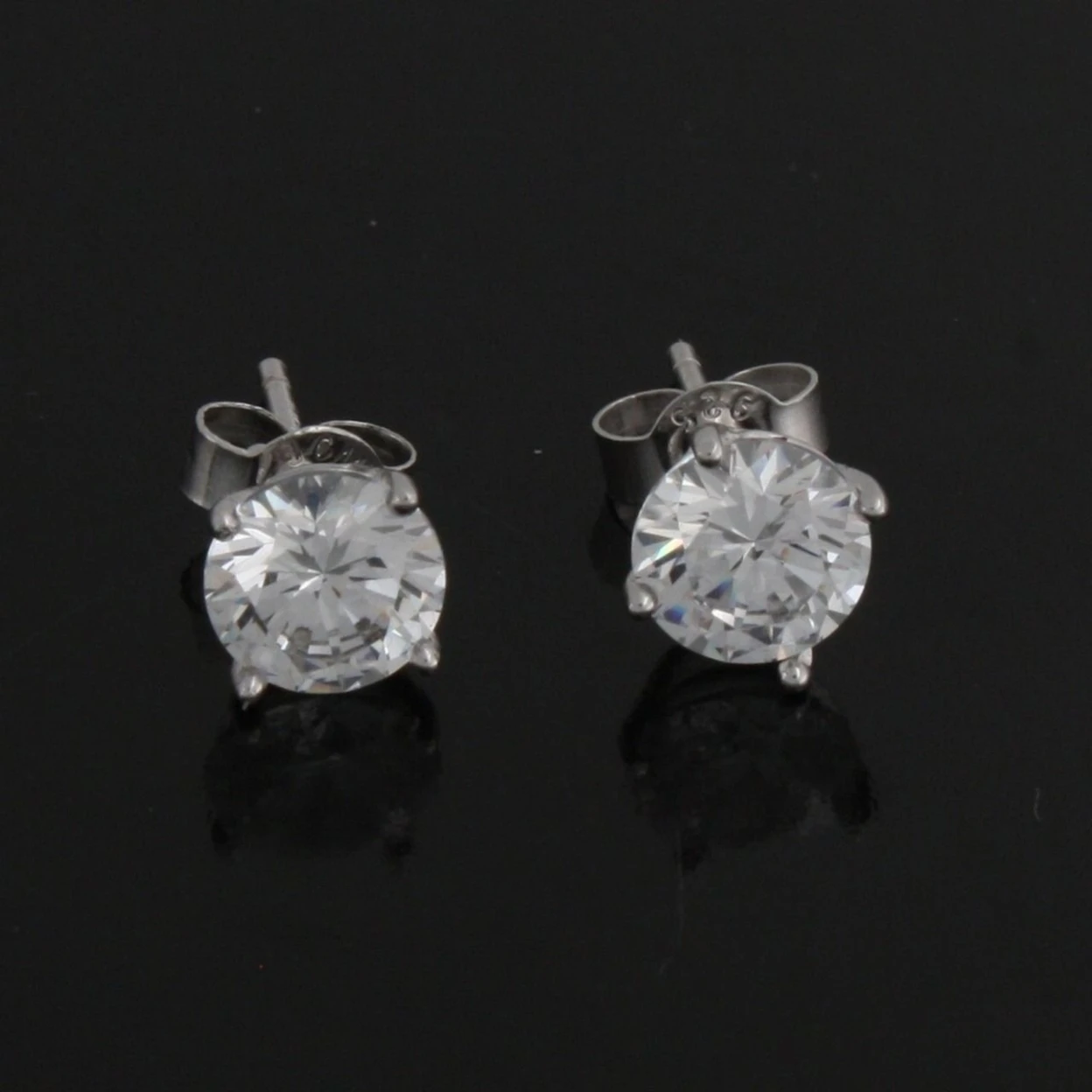 1.50 ct D/VVS1 14k White Gold Over Round Cut Stud Earrings