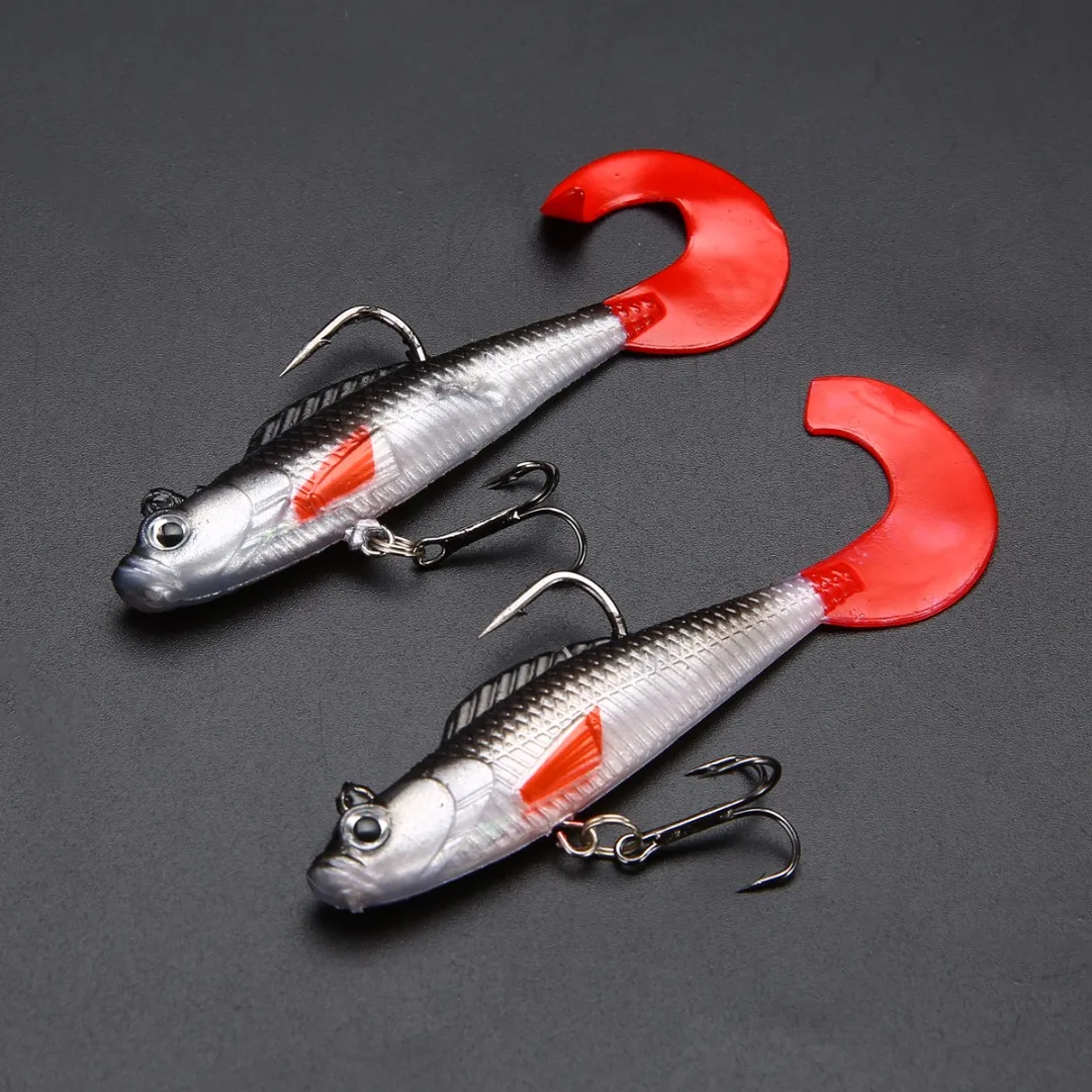 

2Pcs Soft Bait 10cm/9.3g Treble Hook Baits Artificial Red Tail Minnow Fishing Wobblers PVC Fake Lures Crankbait Fishing Tackle