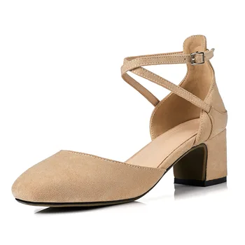 

Square head women's shoes 2019 spring and summer new product with a heel 33-43 yards small fresh buckle with hollow sandals