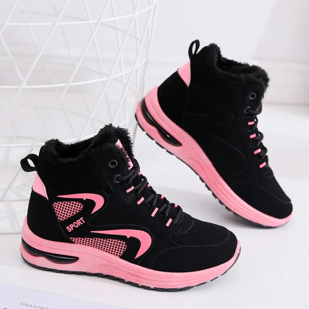 

2018 new thick bottom plus velvet high shoes casual shoes student flat.