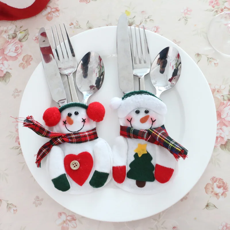 

8Pcs/lot Christmas Decoration 2016 Cutlery Suit Silveware Holders Porckets Knifes Folks Bag Snowman Dinner Decor Home Decoration