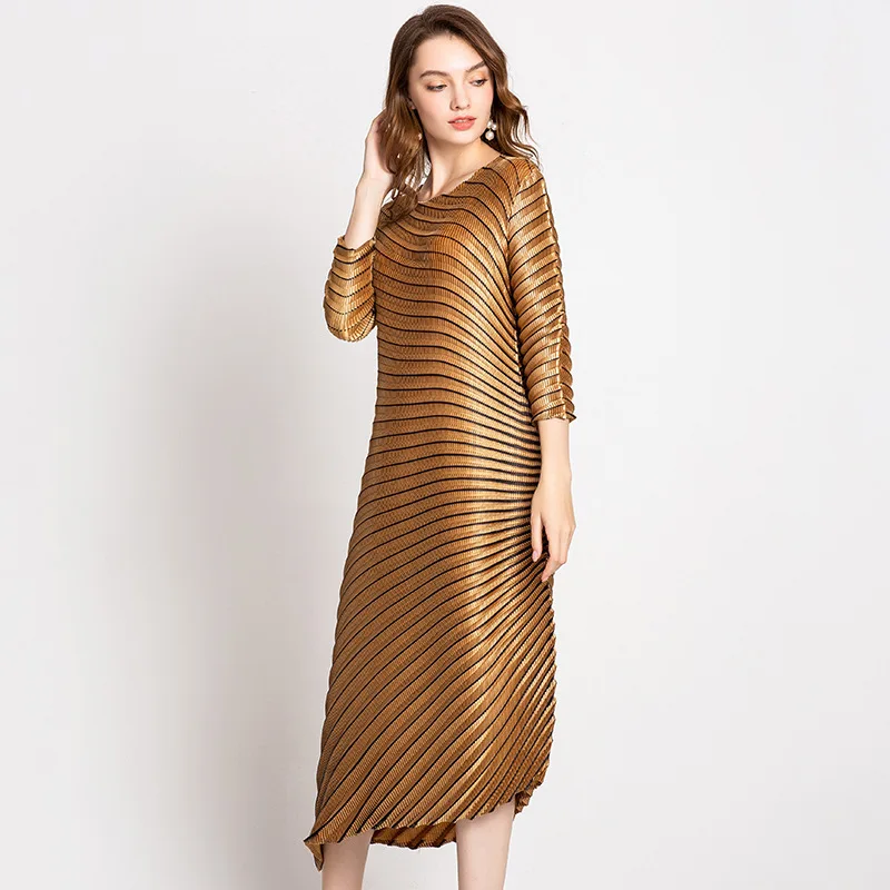 TVVOVVIN Autumn New Casual Fashion Temperament Women Loose Plus Horizontal Striped Round Neck Pleated Dress Dresses C331