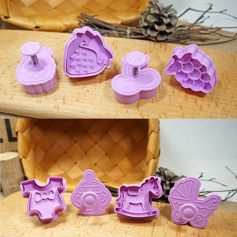 

4pcs Cookie Stamp Biscuit Mold Cookie Plunger Cutter 3D Stereo Push Spring Styles Christmas Cookie Fondant Kitchen Baking Tools