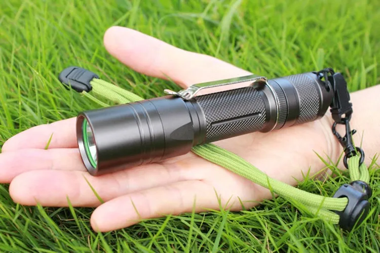 led flashlight (15)