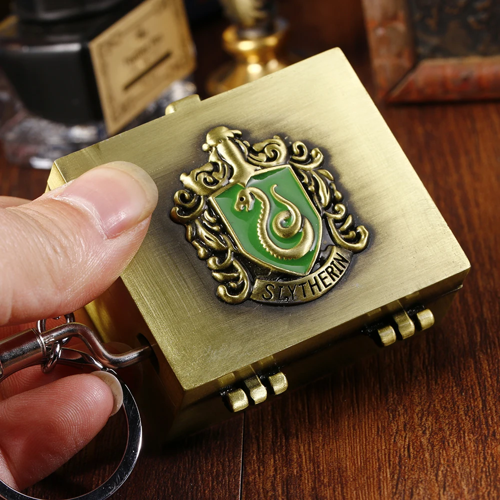 Знак школы Хогвартс Герб брелок Гриффиндор Hufflepuff Ravenclaw Slytherin Vingage Музыкальная шкатулка с ручным управлением музыкальные коробки