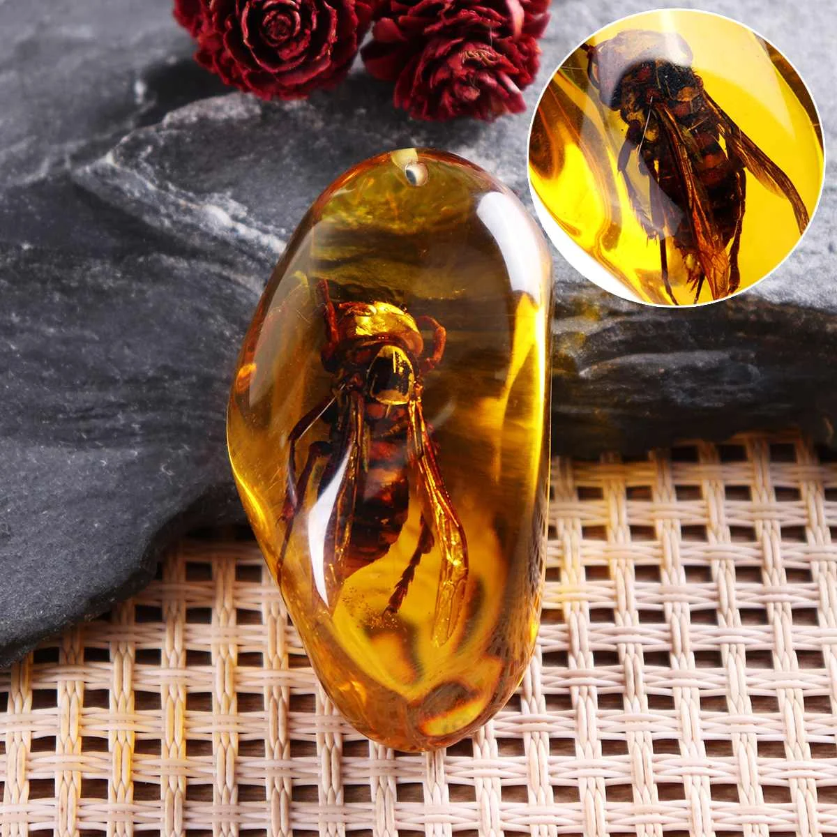 

Fashion Natural Wasp Insect Stone Amber Pendant Necklace Sweater Decorations for DIY Jewellery Pendant Crafts Home Decor