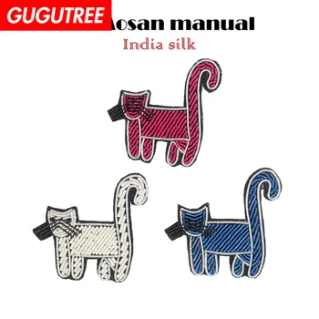 

GUGUTREE India silk cats patches beaded animal cartoon patches badges applique patches for clothing SK-39