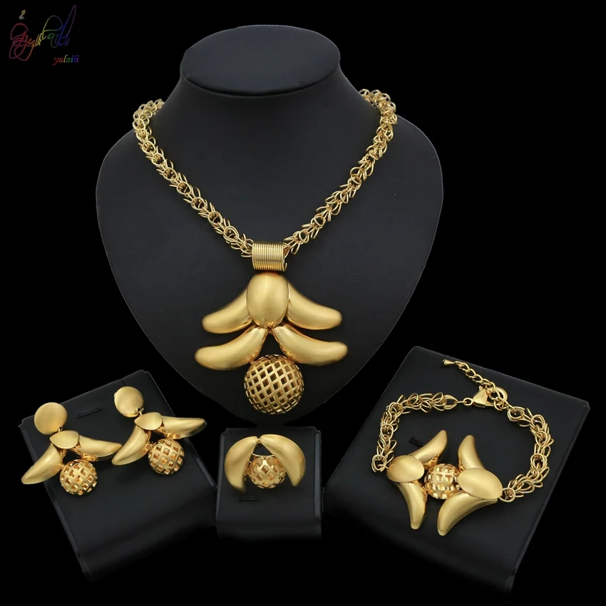 

Yulail Europe and America Beads Jewelry Set Fashion Atmosphere Jewelry Sets Necklace Bracelet Earrings Ring Four Sets
