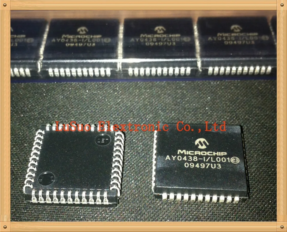 

AY0438-I/L001 AY0438-I/L AY0438 32-Segment CMOS LCD Driver MICROCHIP PLCC