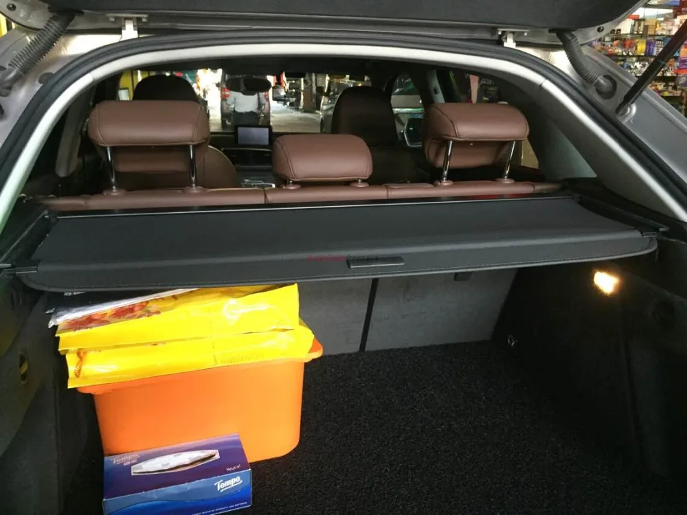 

Aluminium alloy + Fabric Rear Trunk Security Shield Cargo Cover For Audi Q3 2010.2011.2012.2013.2014.2015.2016.2017
