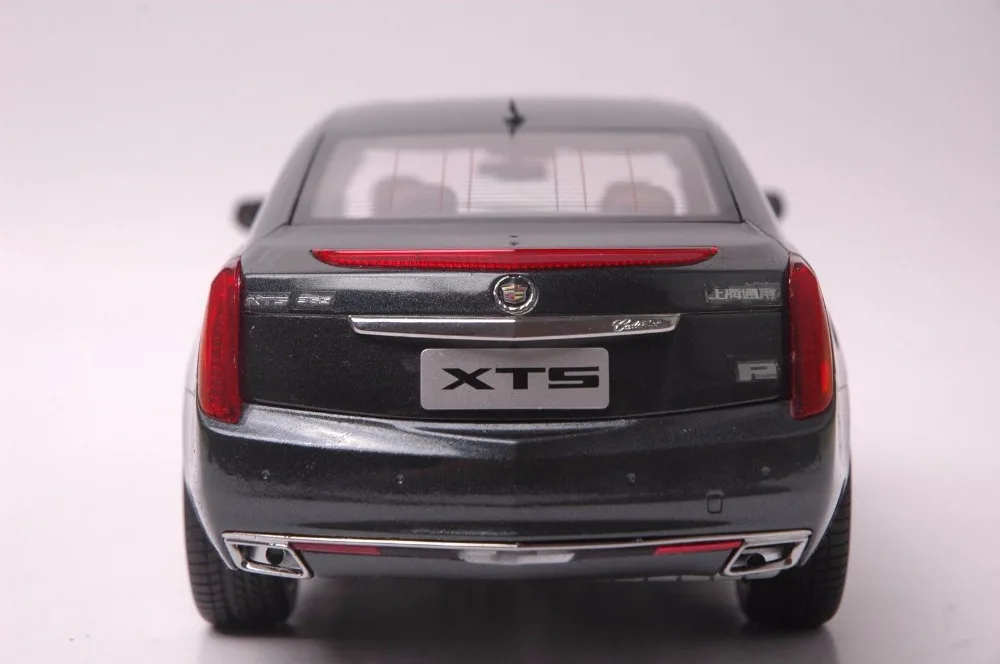 1:18 литая под давлением модель для GM Cadillac XTS серый Седан сплав игрушечный автомобиль миниатюрная коллекция подарки ATS