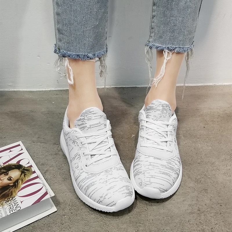 

Leader Show Woman Athletic Shoes Flyknit Outdoor Lace-up Women Sneakers Brand New Zapatillas Mujer 2019 Woman Sneaker Trend